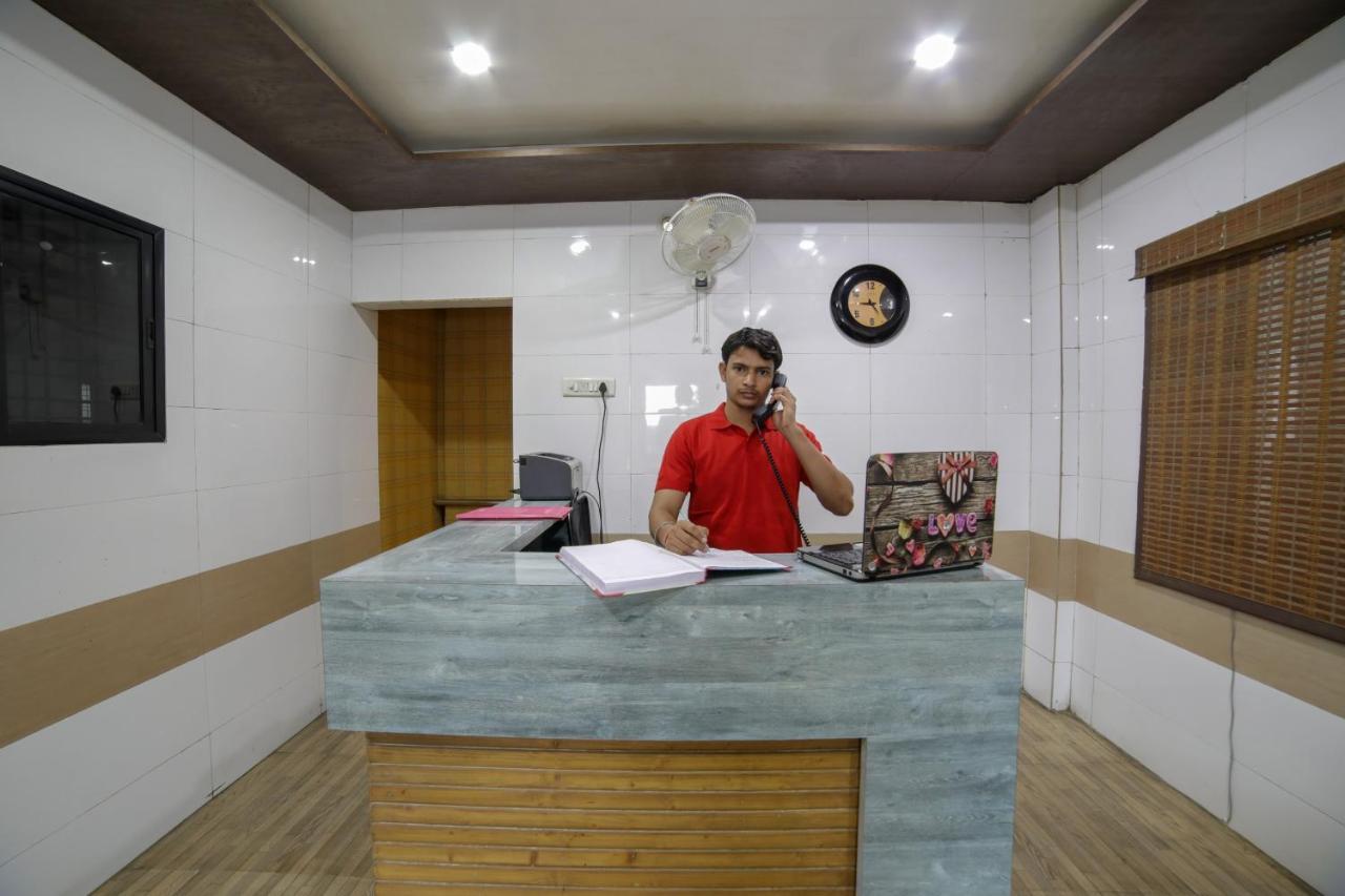 Oyo Flagship Hotel Chandani Rāipur Екстериор снимка